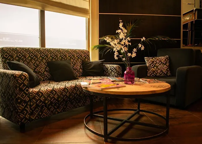 Julia 3* Święty Włas