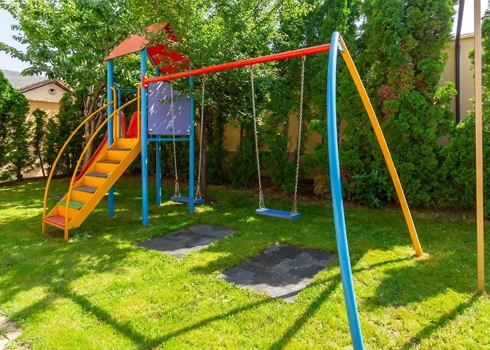 Julia 3* Święty Włas