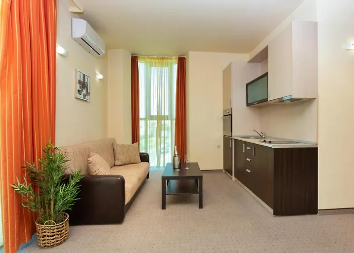 Julia 3* Święty Włas